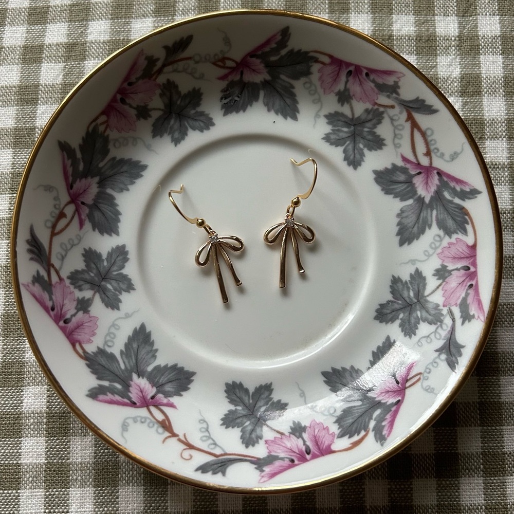 Gold Bow Earrings